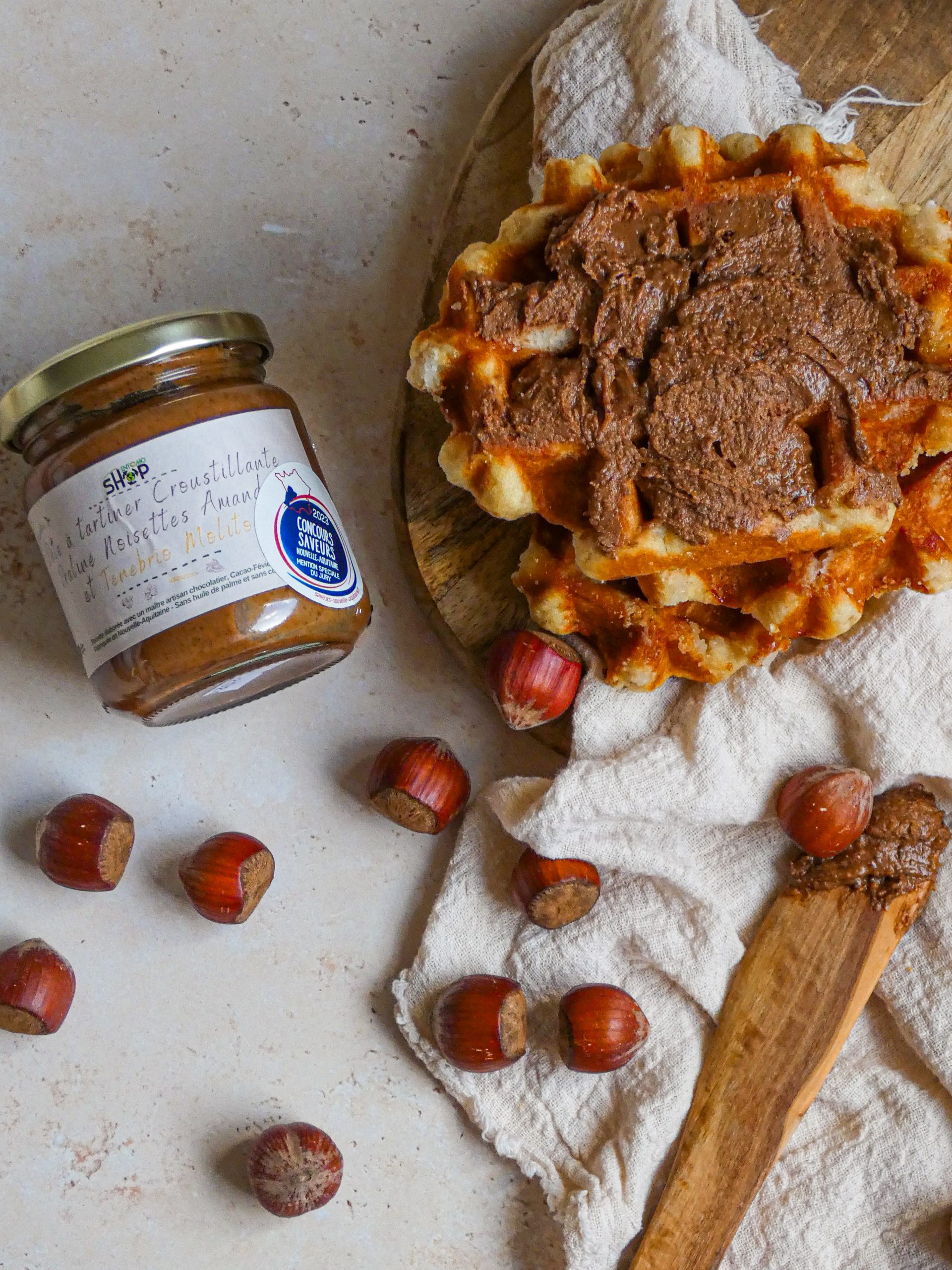 Pâte à tartiner croustillante au praliné noisettes amandes et Ténébrion Molitor